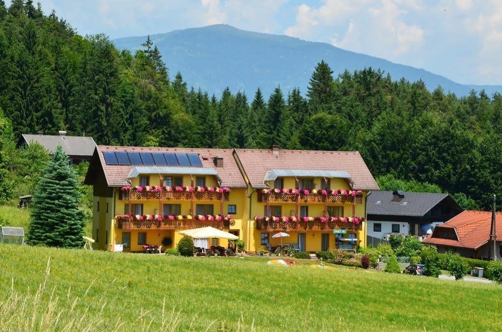 Gaestehaus Goetz Дроболах ам Фаакерзее Екстериор снимка